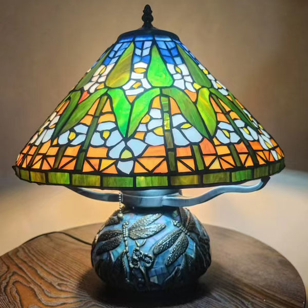 large tiffany table lamp