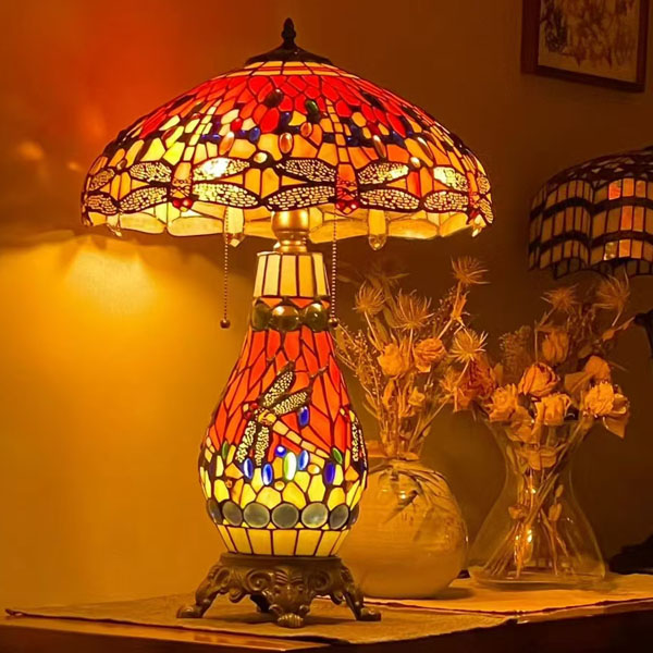 https://www.qingchangindustrial.com/tiffany-table-lamp/