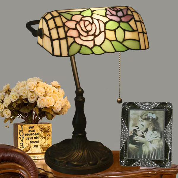 https://www.qingchangindustrial.com/tiffany-table-lamp/